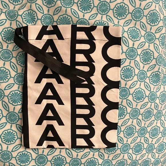 Marc Jacob-  small drawstring bag - unused - Picture 2 of 3